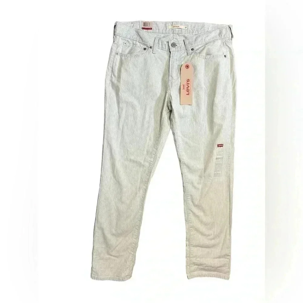 NWT Levi's Boyfriend Jeans Size 27 Mid Rise Tapered Leg